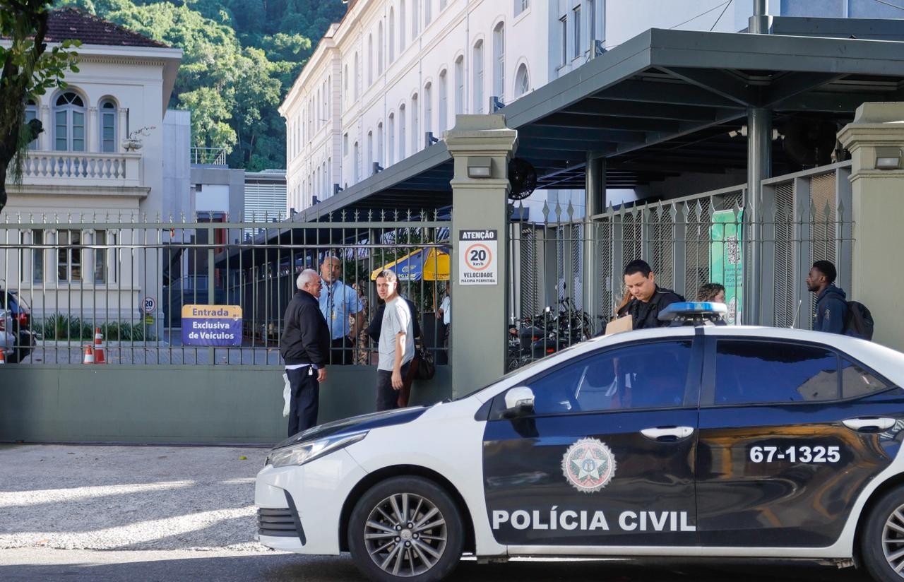 Após dia de pânico com confrontos entre policiais e traficantes no Dona Marta, escolas em Botafogo retornam à rotina