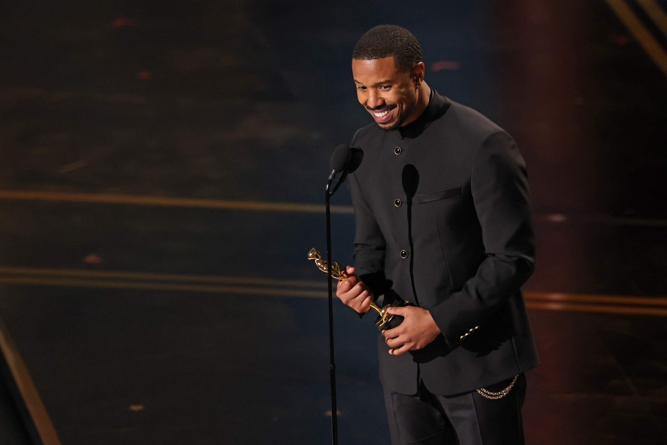 Michael B. Jordan supera Wagner Moura e leva Oscar 2026 de melhor ator