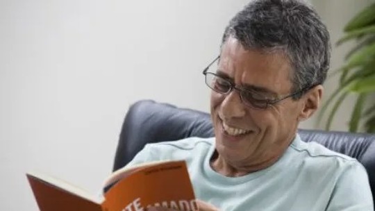 'Leite Derramado', romance de Chico Buarque, será adaptado para o cinema 
