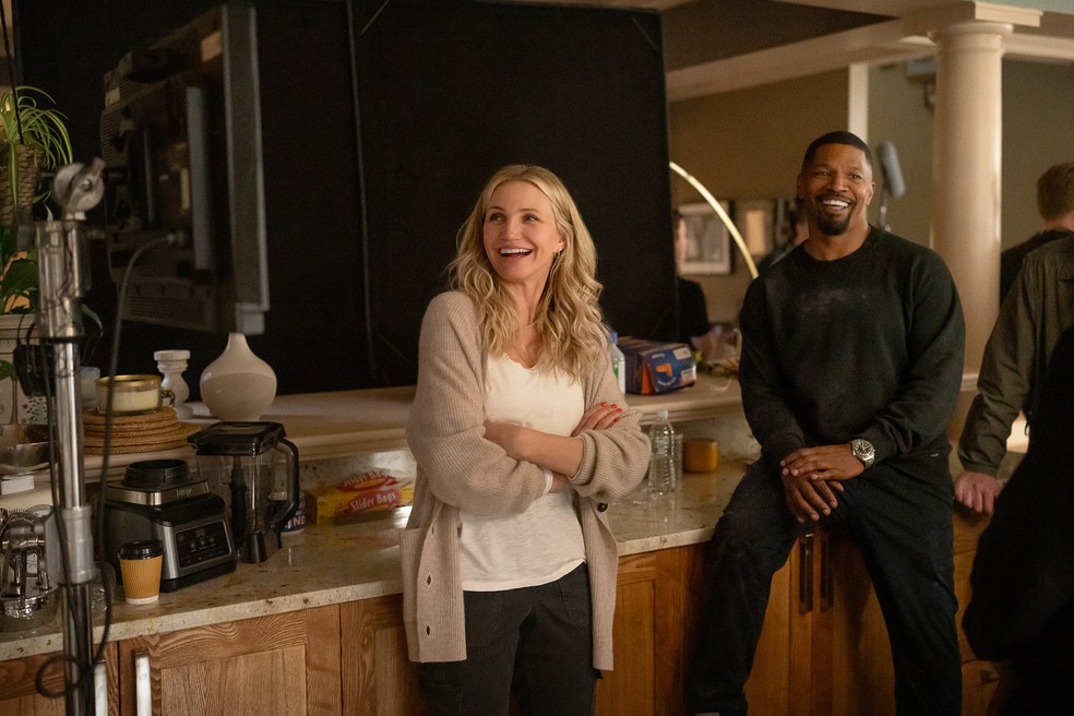 Cameron Diaz e Jamie Foxx em 'De volta à ação', novo filme da Netflix — Foto: Netflix