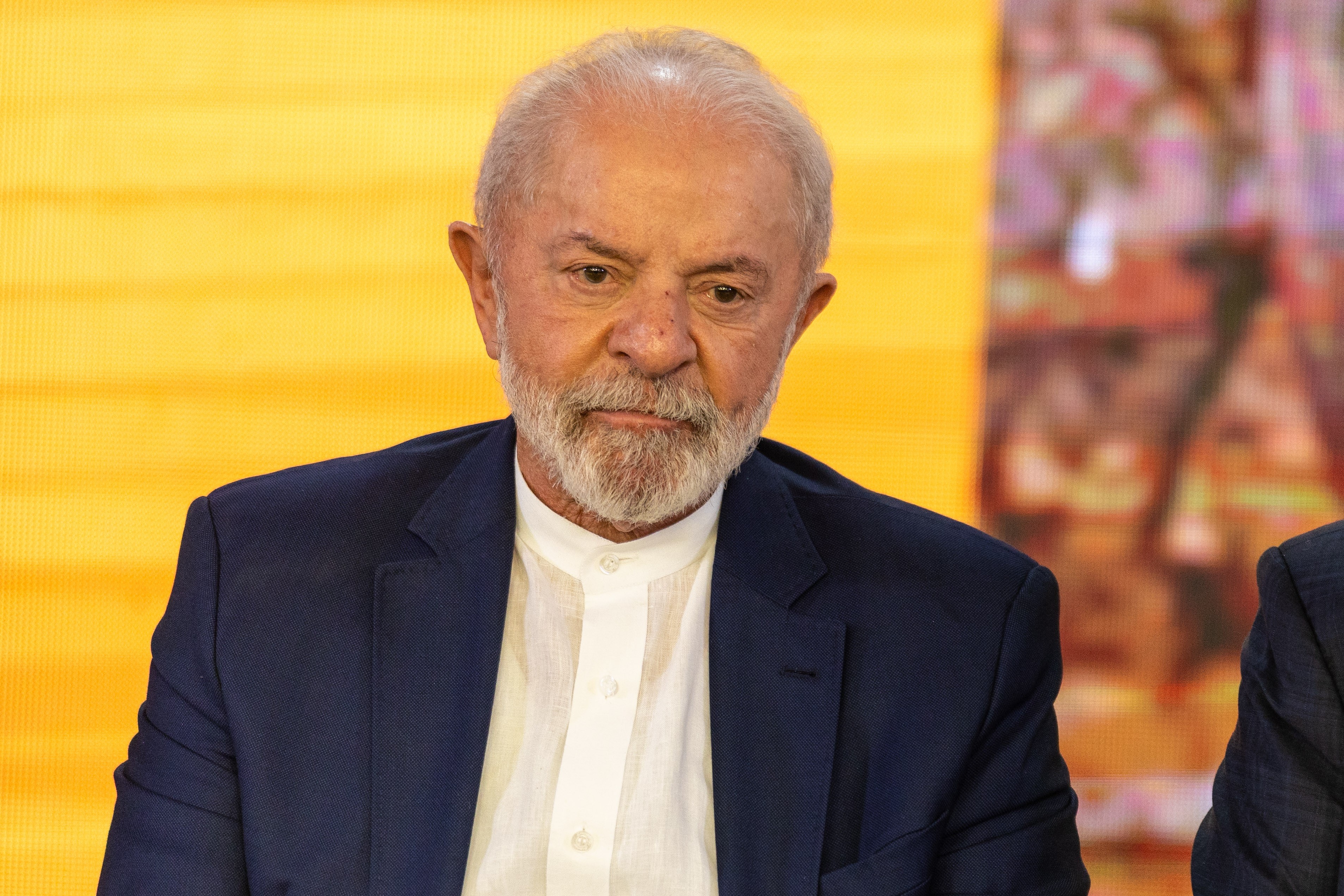 Lula sinaliza apoio a isenção de IR para PLR e redução de jornada de trabalho, mas não dá prazos