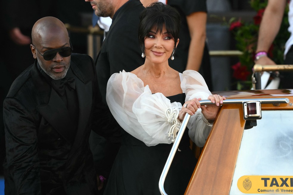 Kris Jenner no casamento de Jeff Bezos — Foto: Divulgação/AFP