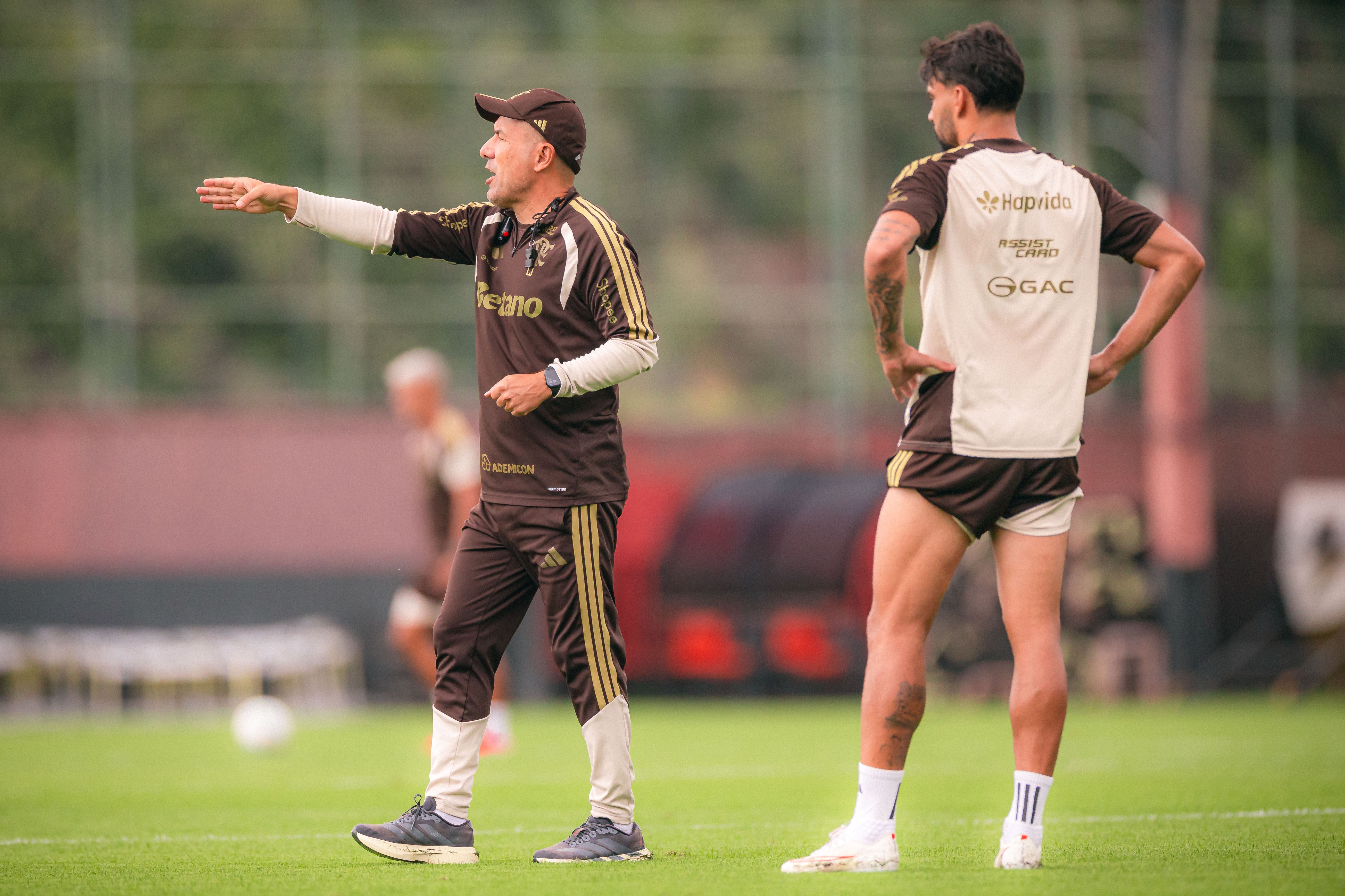 Duas caras? Flamengo tem cobrança externa e interna para evitar queda de rendimento no segundo tempo - QTU Questões do Universo