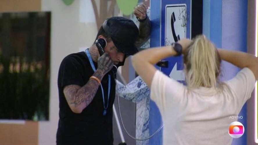 'BBB 23': MC Guimê atende o big fone e manda Key Alves e Cezar Black ...