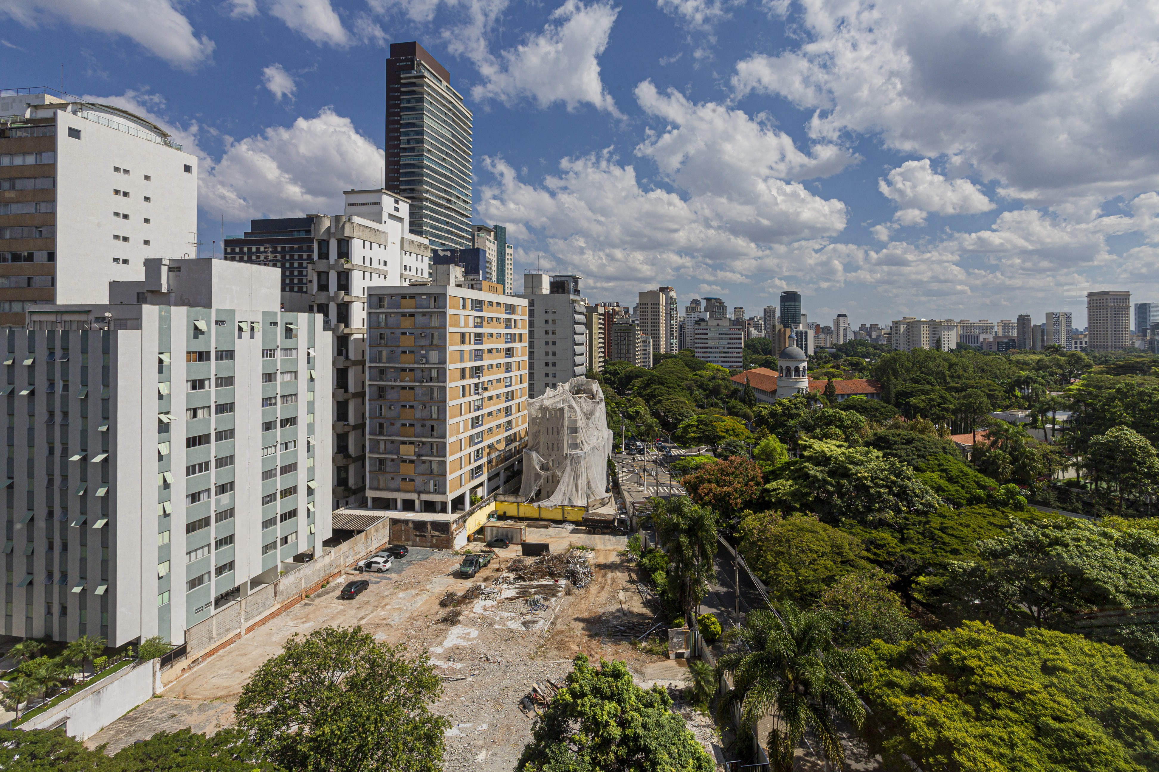 Fachin cassa liminar e libera construções de novos prédios e demolições em São Paulo