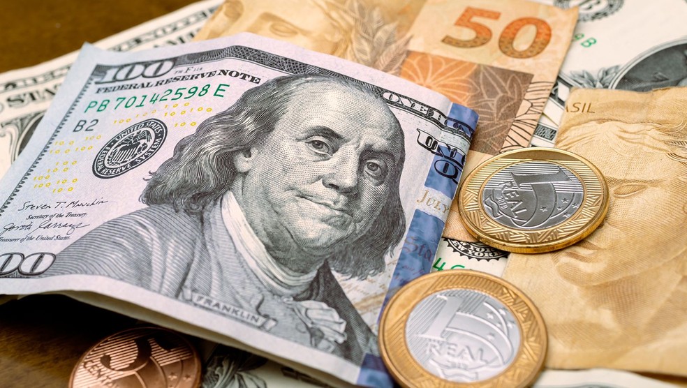 Imagem dólar e Real — Foto: Shutterstock