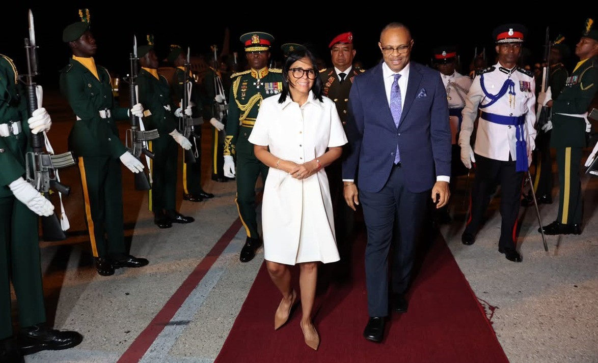 Presidente da Venezuela chega a Barbados em segunda viagem internacional