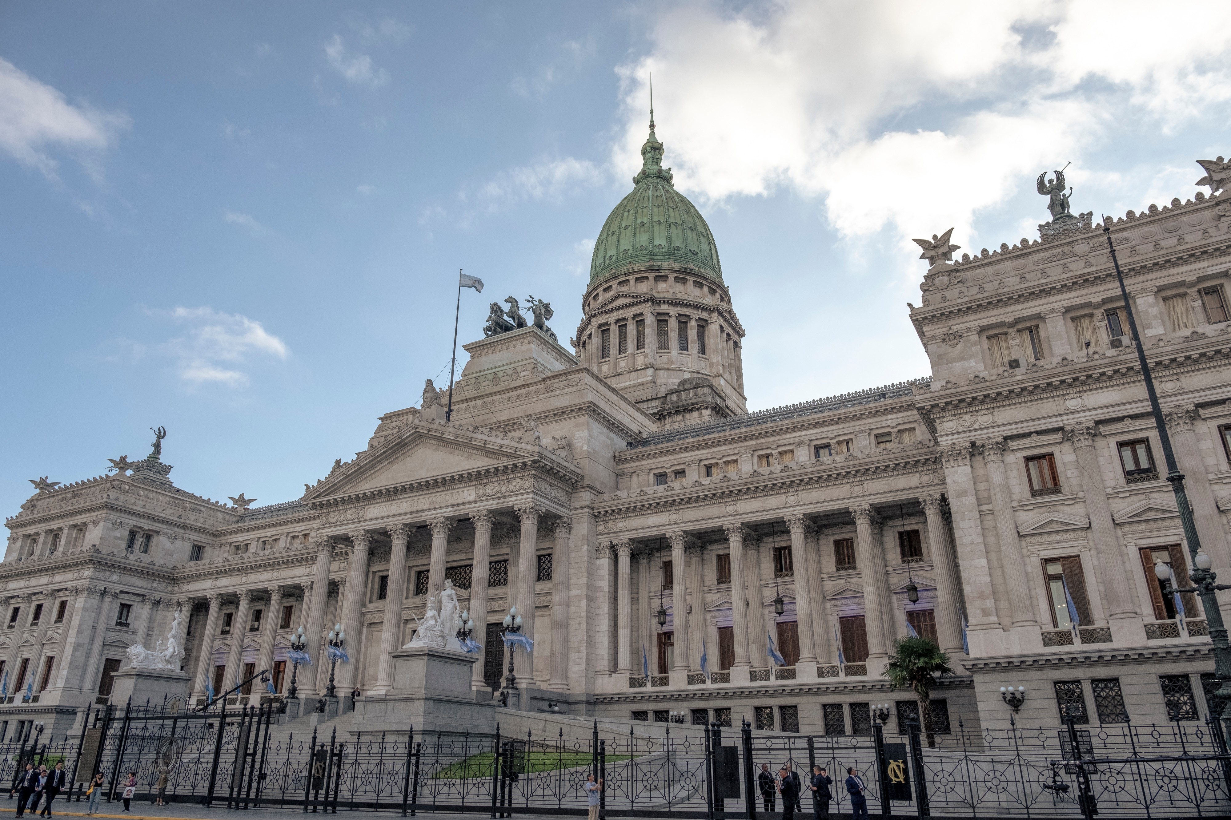 Argentina avançará se Senado apoiar projeto que disciplina missão do BC - QTU Questões do Universo