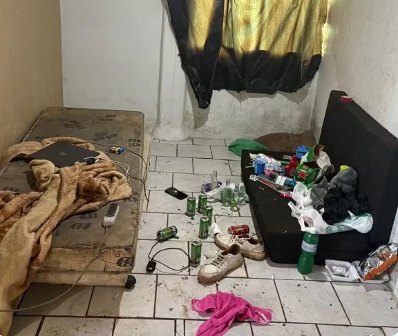 Jovem é resgatada em SC após ser feita refém e ameaçada com vazamento de vídeos íntimos - QTU Questões do Universo