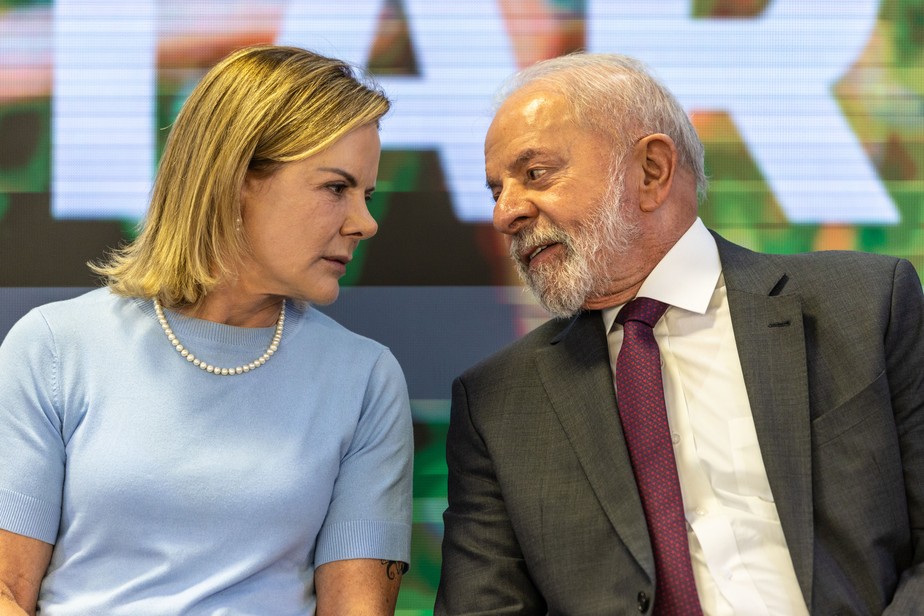 Presidente Lula e Gleisi Hoffmann, Ministra de Secretaria de Relações Institucionais do Brasil