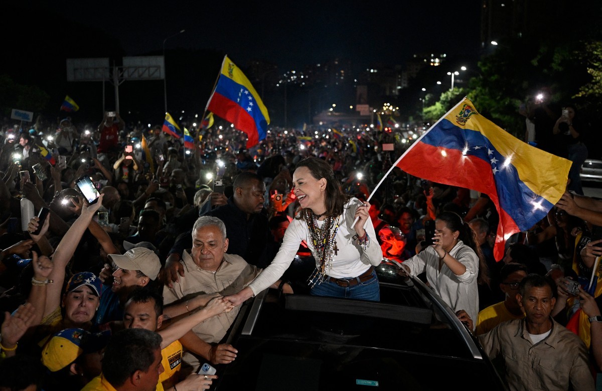 Delcy Rodríguez acusa líder opositora María Corina Machado de fazer um 'show' com retorno à Venezuela - Foto