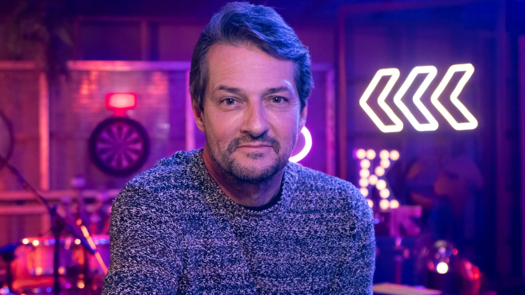 Crise de pânico: o que explica a sensação de perigo relatada por Marcelo Serrado - QTU Questões do Universo