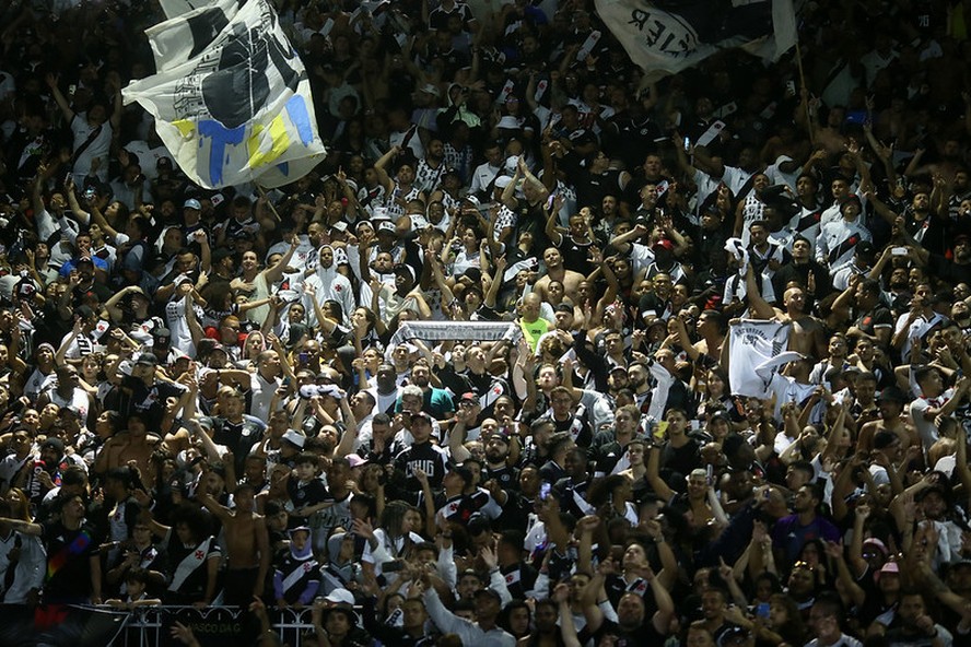Torcida do Vasco na arquibancada de S�o Janu�rio