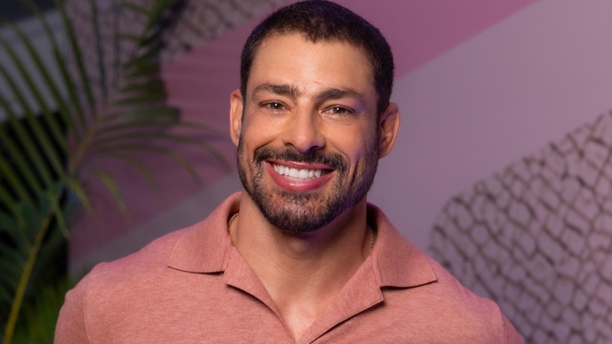 Cauã Reymond vira assunto na web após aparecer de sunga em trailer de 'Vale  Tudo'