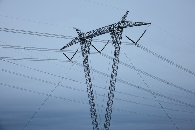 Volatilidade na demanda de energia pela IA está danificando data centers