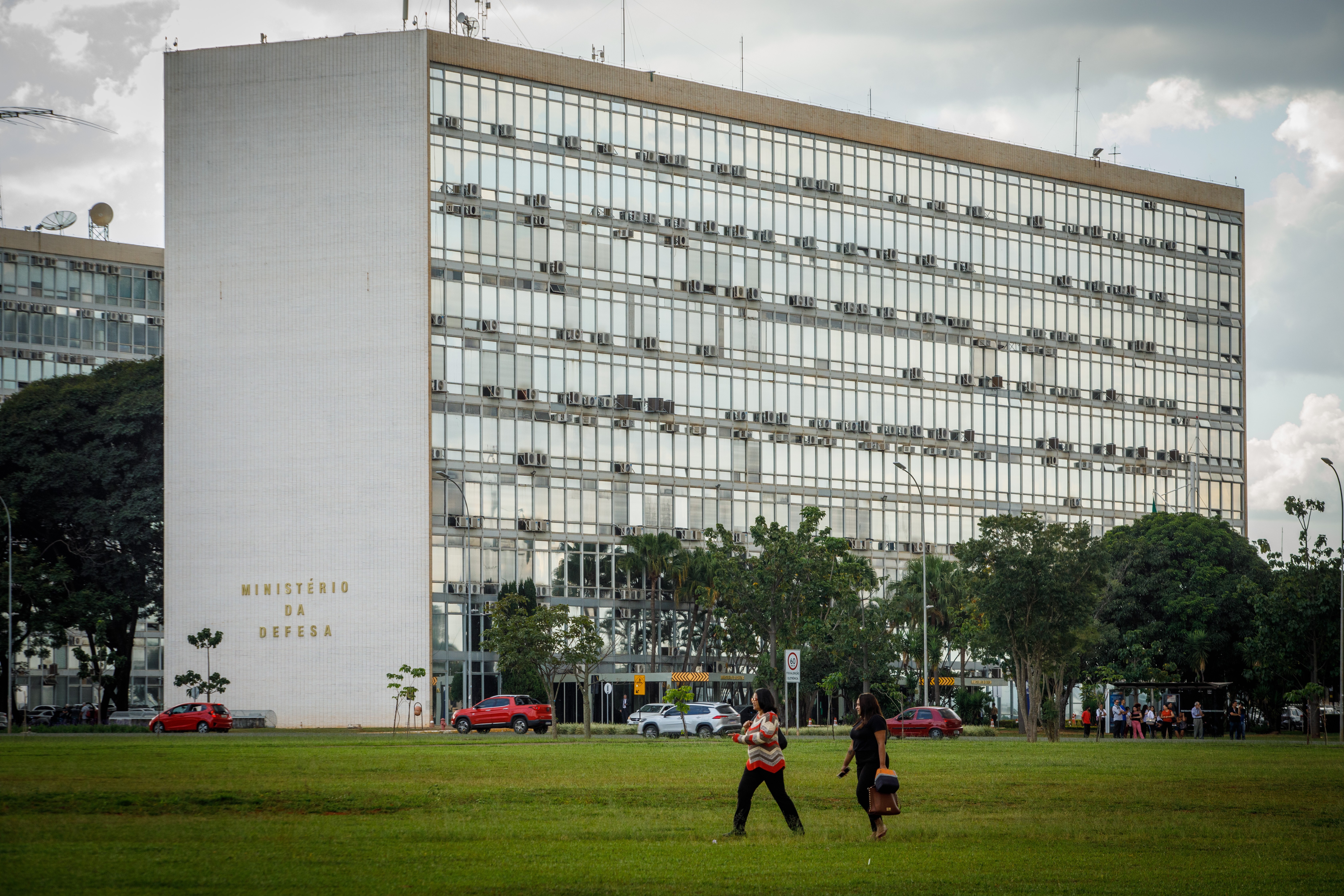 Inclusão dos militares já estava prevista e pode levar a economia de R$ 6 bilhões