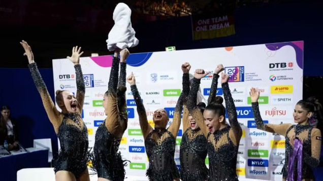 Brasil fecha Mundial com feito in&eacute;dito na gin&aacute;stica r&iacute;tmica: dois ouros