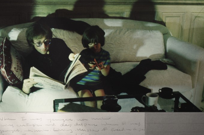Documentário de Steven Soderbergh sobre John Lennon divide opiniões em Cannes devido ao uso de IA
