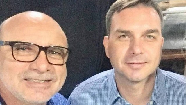 Pivô da rachadinha, Queiroz dá vitória de Flávio como certa e já se movimenta