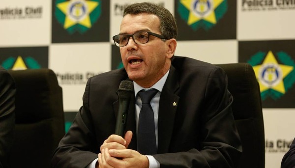 Moraes manda PF ouvir delegado preso, após bilhete com súplica 'pelo amor de Deus'