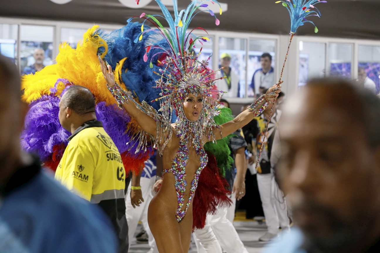 Sabrina Sato, rainha de bateria da Vila Isabel — Foto: Marcelo Theobald / Agência O Globo