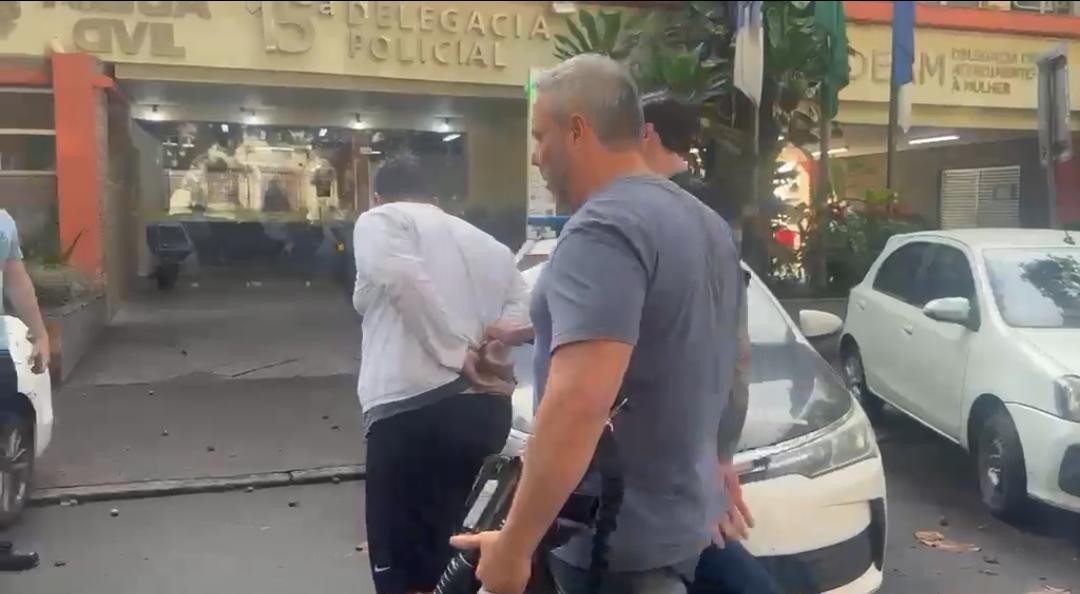 Taxista acusado de integrar quadrilha especializada em roubar canetas emagrecedoras é preso