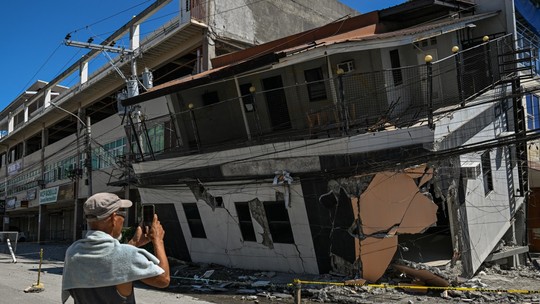 Terremoto nas Filipinas elevou o fundo do mar e colocou em risco recifes de coral Terremoto nas Filipinas elevou o fundo do mar e colocou em risco recifes de coral