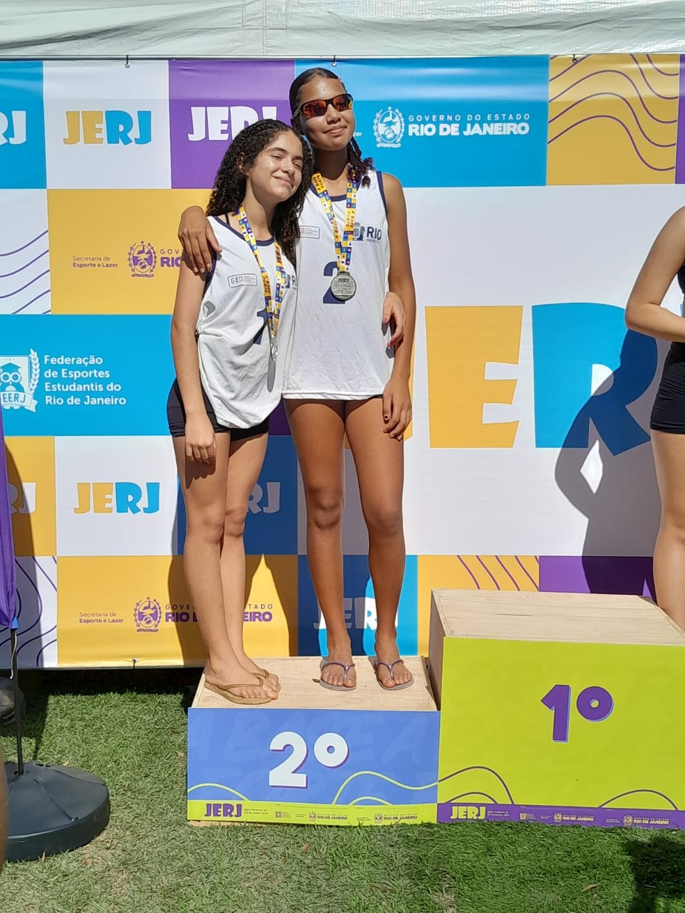 Rafaella Franco e Milena Marques são apostas do vôlei de quadra e de praia do GEO Doutor Sócrates — Foto: Divulgação