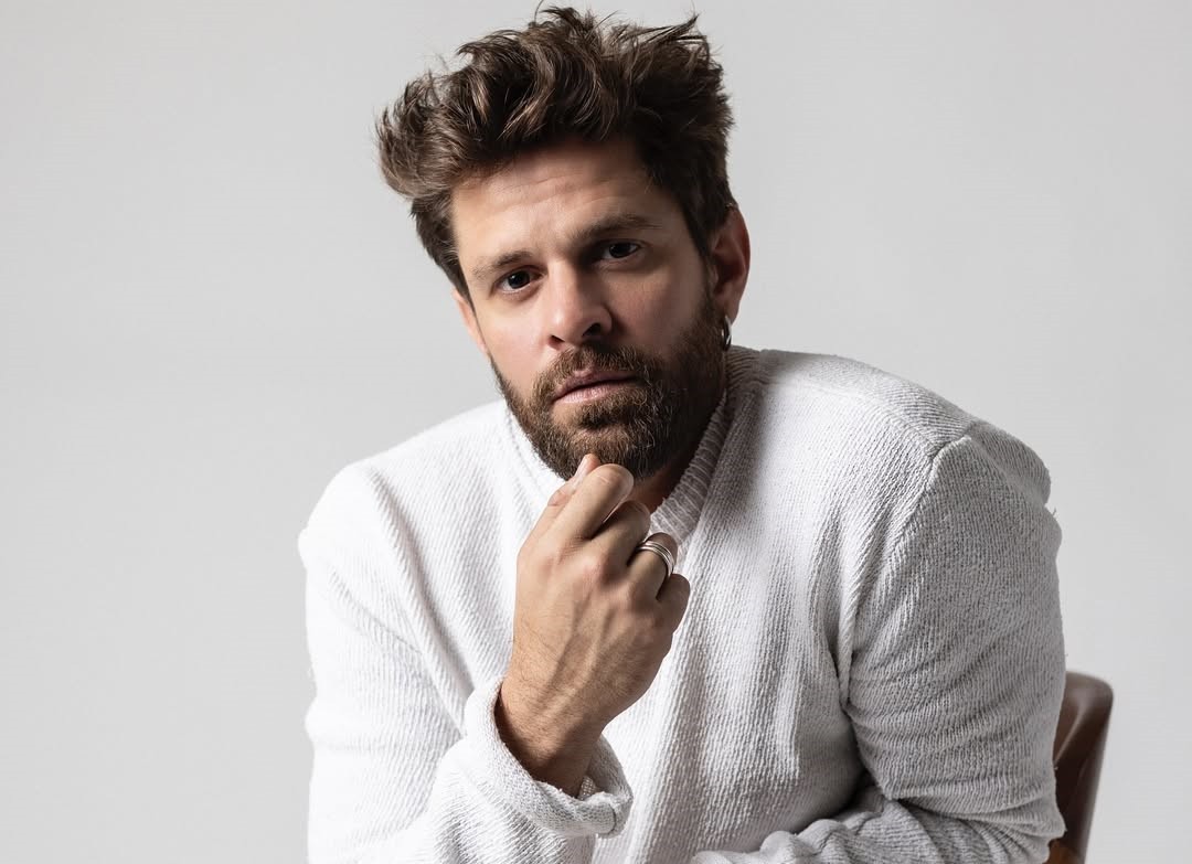 Alejandro Claveaux entra para o elenco de 'Tremembé' como ex-policial que se envolve com condenado por assassinato