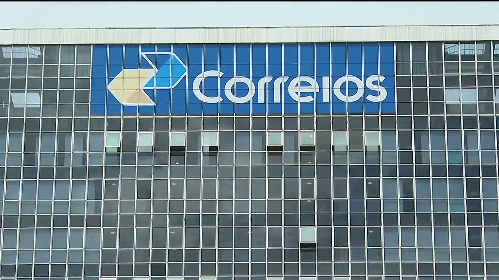 Correios têm prejuízo de R$ 3,1 bilhões no início de 2026 e ampliam perdas