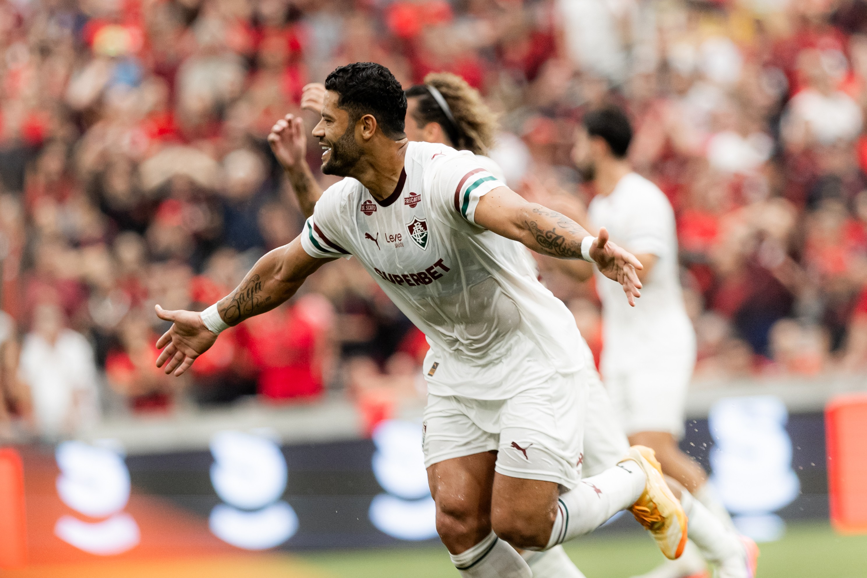 Hulk supera críticas da torcida em início no Fluminense e engrena sob o comando de Marcão