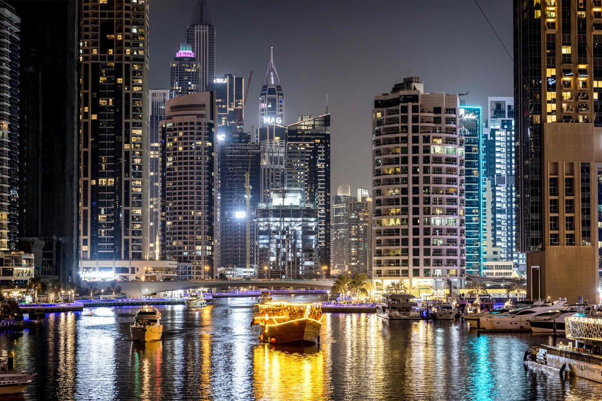 Dubai: O Novo Paraíso dos Milionários - Impostos Baixos e Estilo de Vida Luxuoso Atraem Riqueza Global