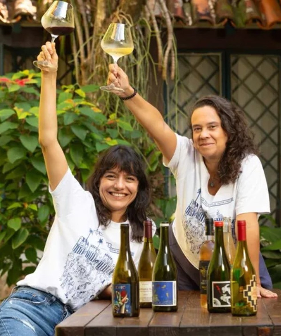 A sommelière Maíra Freire e a chef Manu Zapa — Foto: Reprodução @primeira.taca