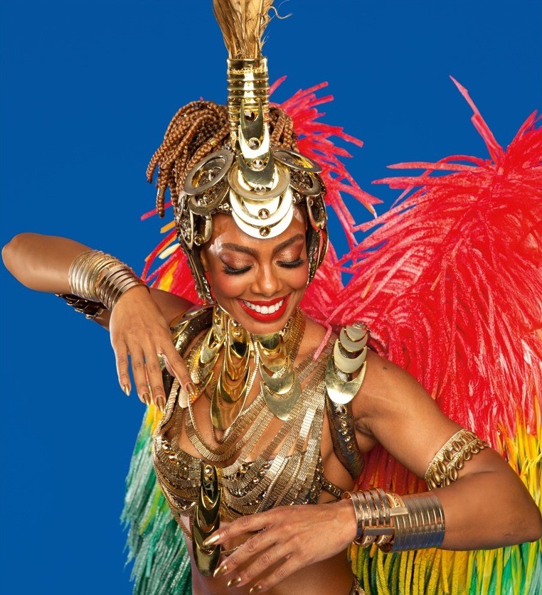 Foto de Dandara Mariana em exibição na mostra "Rio Carnaval" — Foto: Vik Muniz/Divulgação