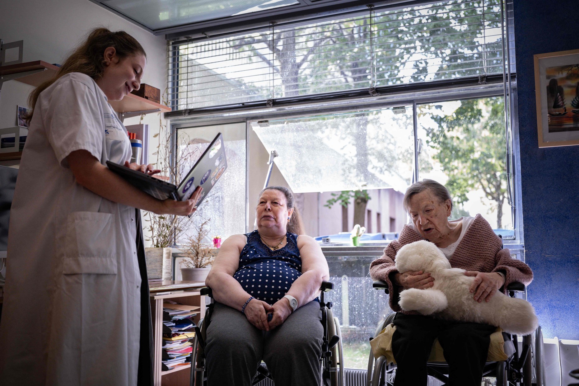 IA e robôs se tornam aliados no cuidado de pacientes com Alzheimer