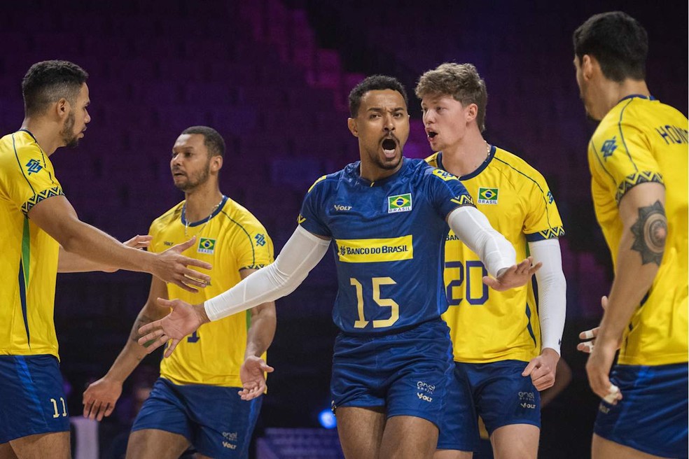 Maique vibra em vitória por 3 a 0 do Brasil contra a China, pela fase inicia da VNL 2025 — Foto: Divulgação FIVB