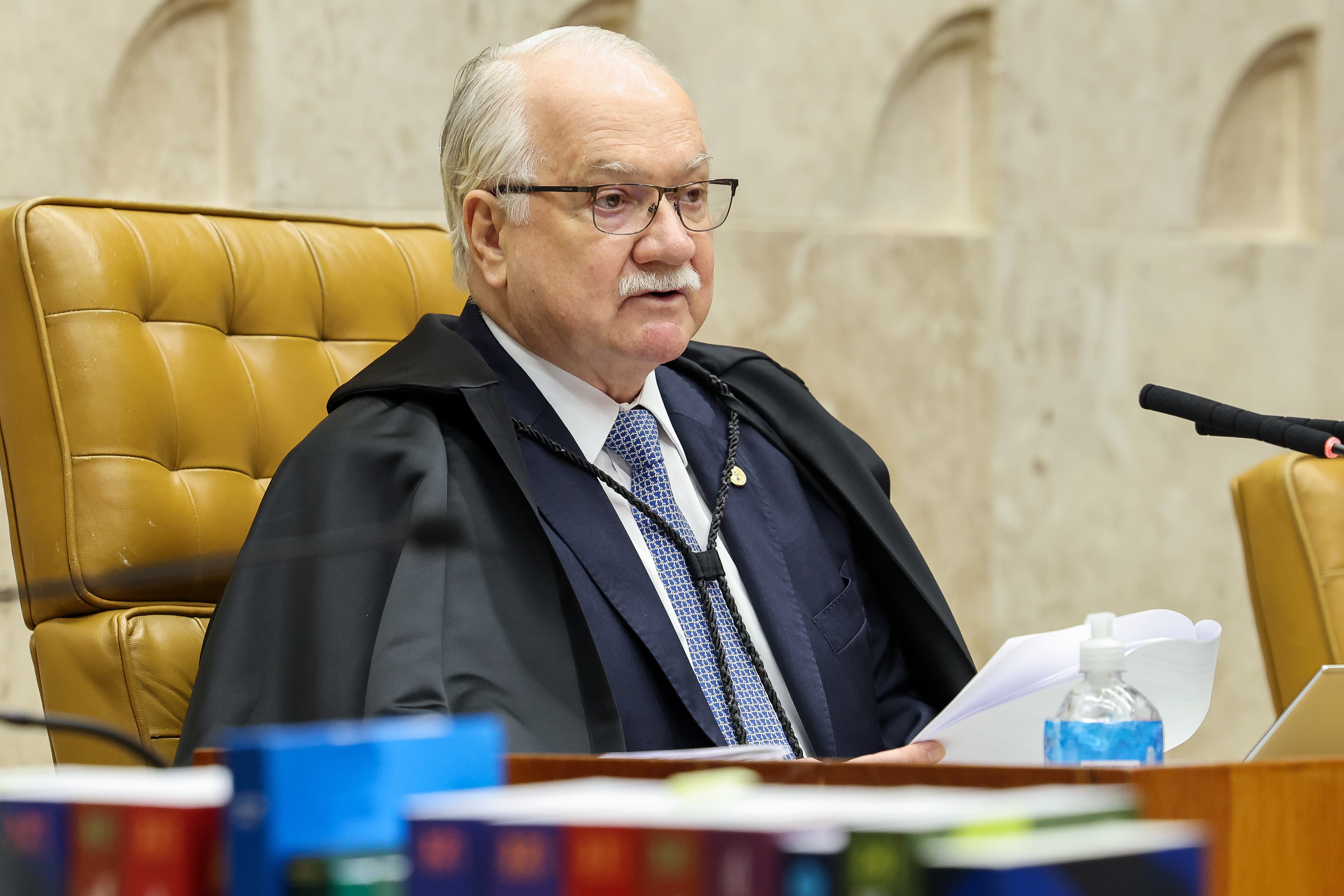 Julgamento da Lei Ficha Limpa parado no STF põe mais uma pressão sobre Fachin