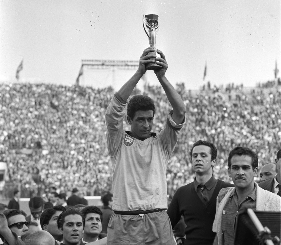 Em 1962, Mauro levantou o bicampeonato do Brasil — Foto: Arquivo / Agência O Globo