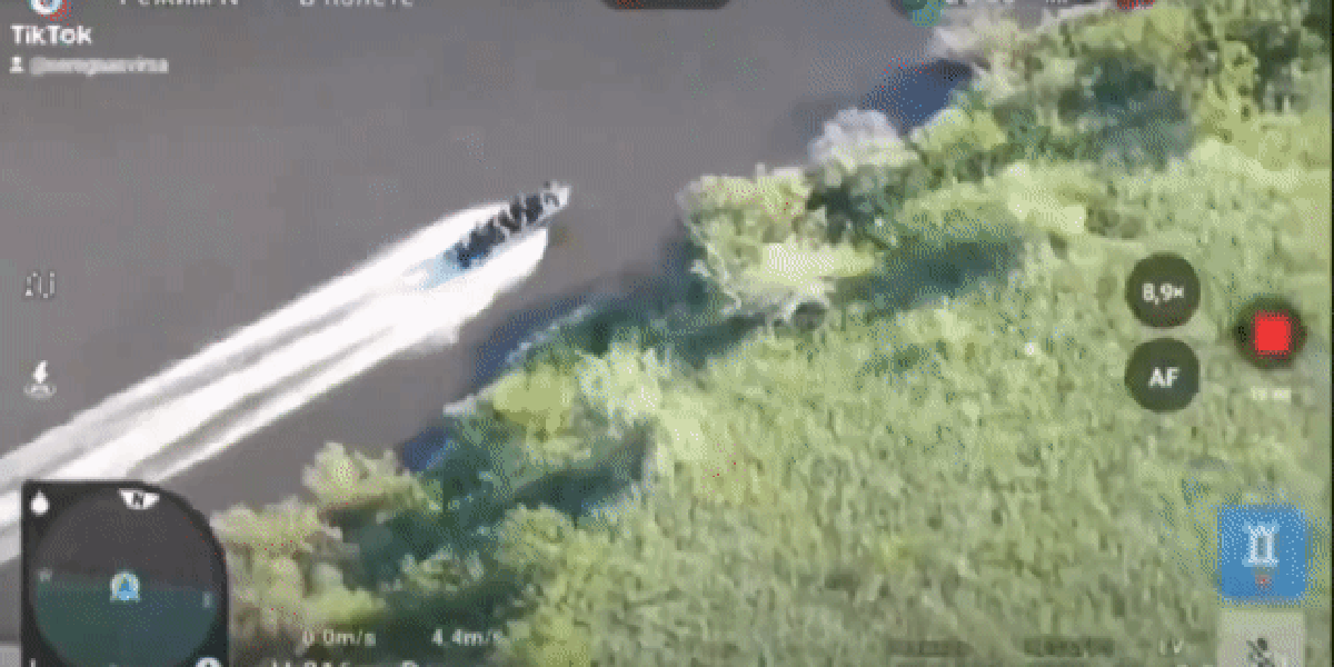 Drone ucraniano explode bote com soldados russos em Kherson, diz jornal