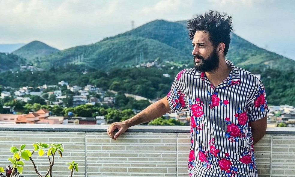 Cadu foi encontrado ferido sem documentos, dinheiro e celular depois de assalto no Centro do Rio — Foto: Reprodução/ Redes sociais