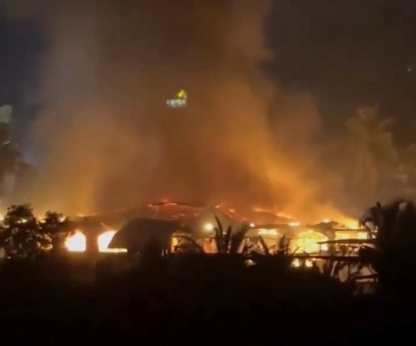 Sobe para 25 o número de mortos em incêndio de boate na Índia