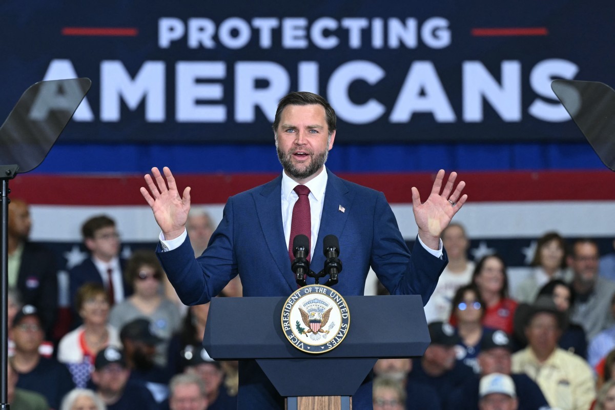 Em bate-boca com democrata de origem árabe, vice de Trump mostra que discurso de ‘eles, as pessoas do mal’ dominará reta final de eleição - QTU Questões do Universo