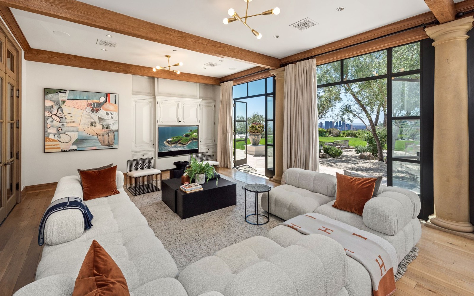 Drake Vende Megamansão Em Beverly Hills, NaCallórnia (EUA) - Foto: Beverly Hills Estates