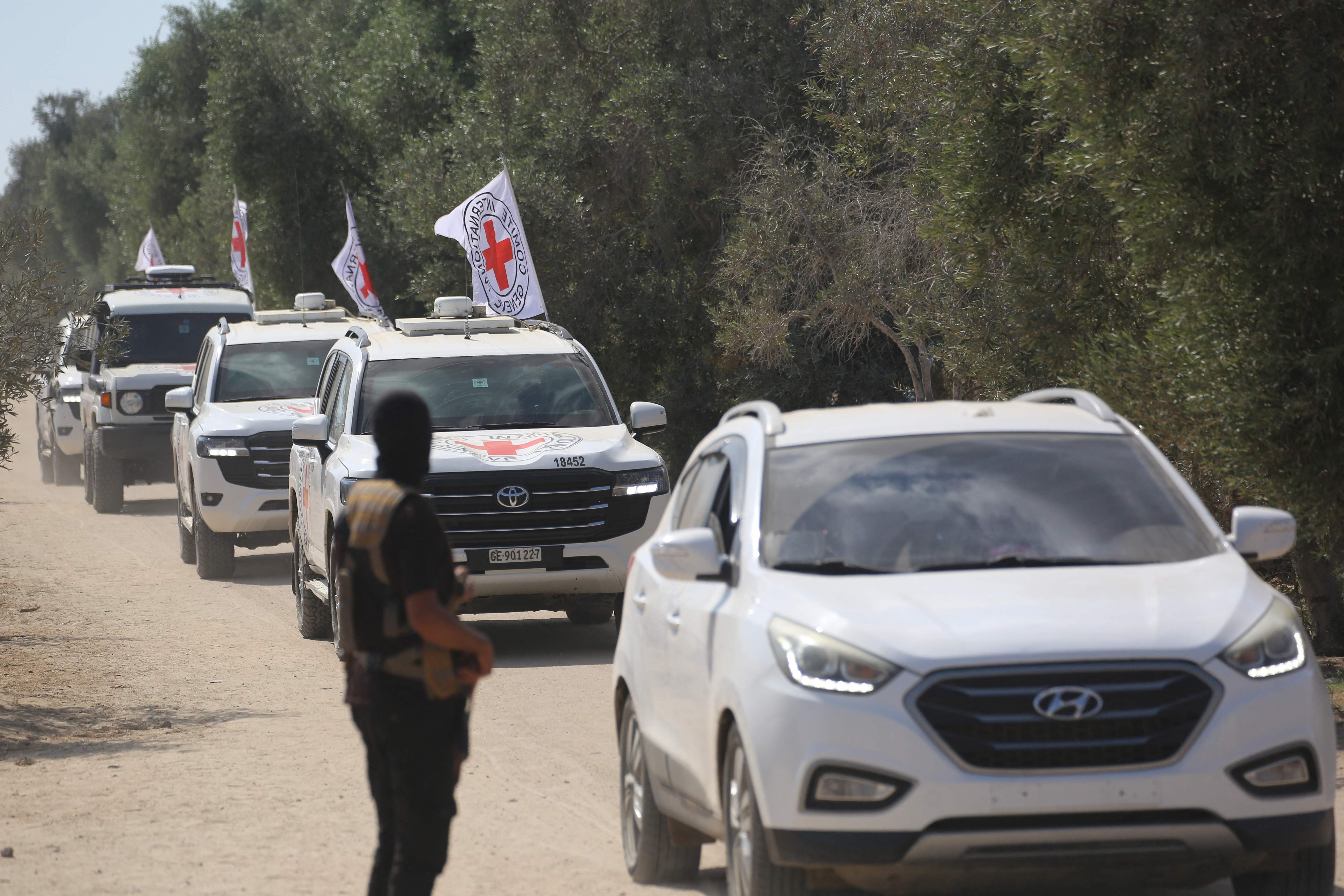 Como é o trabalho de Israel para identificar os corpos dos reféns devolvidos pelo Hamas?