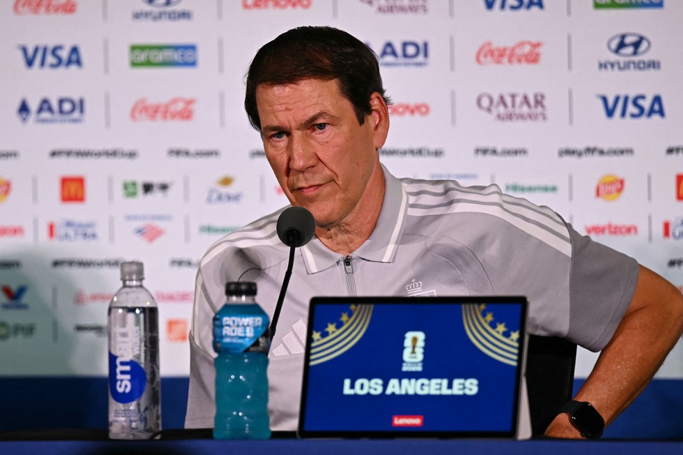 Rudi Garcia, treinador francês da Bélgica, em coletiva na Copa do Mundo — Foto: Paul ELLIS / AFP