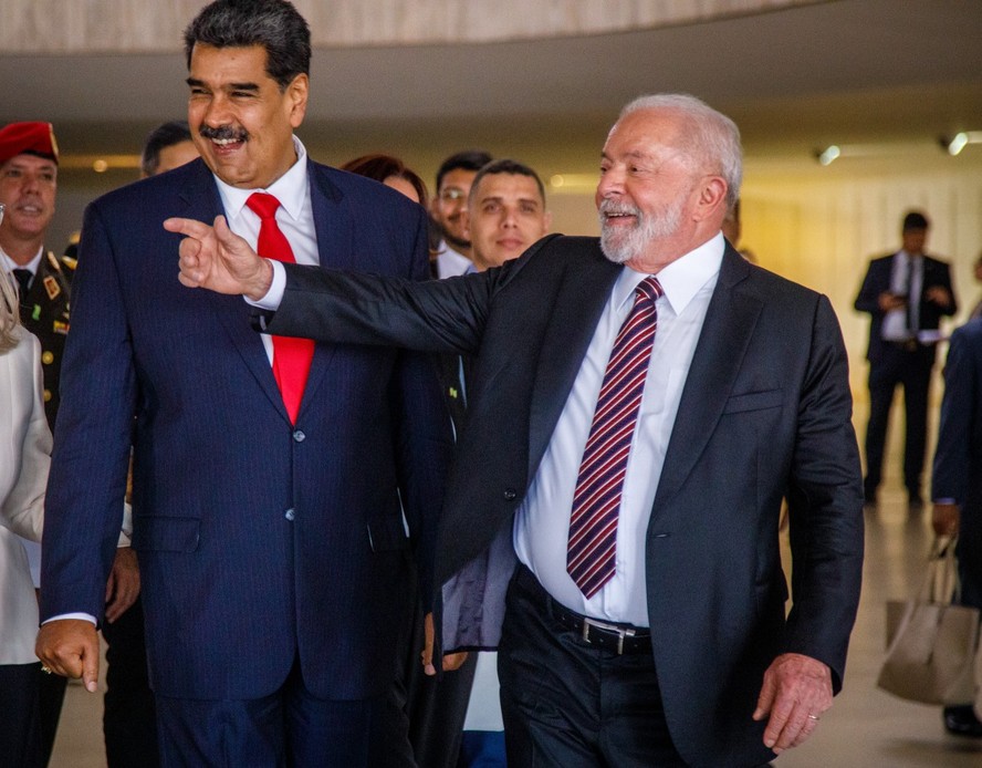 Lula e o presidente da Venezuela, Nicolás Maduro, no palácio do Itamaraty