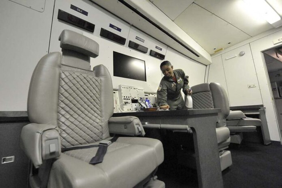 Cabine do avião do fim do mundo — Foto: U.S. Air Force/Lance Cheung