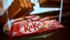 Roubo de 12 toneladas de KitKat na Europa segue sem pistas e carga continua desaparecida 