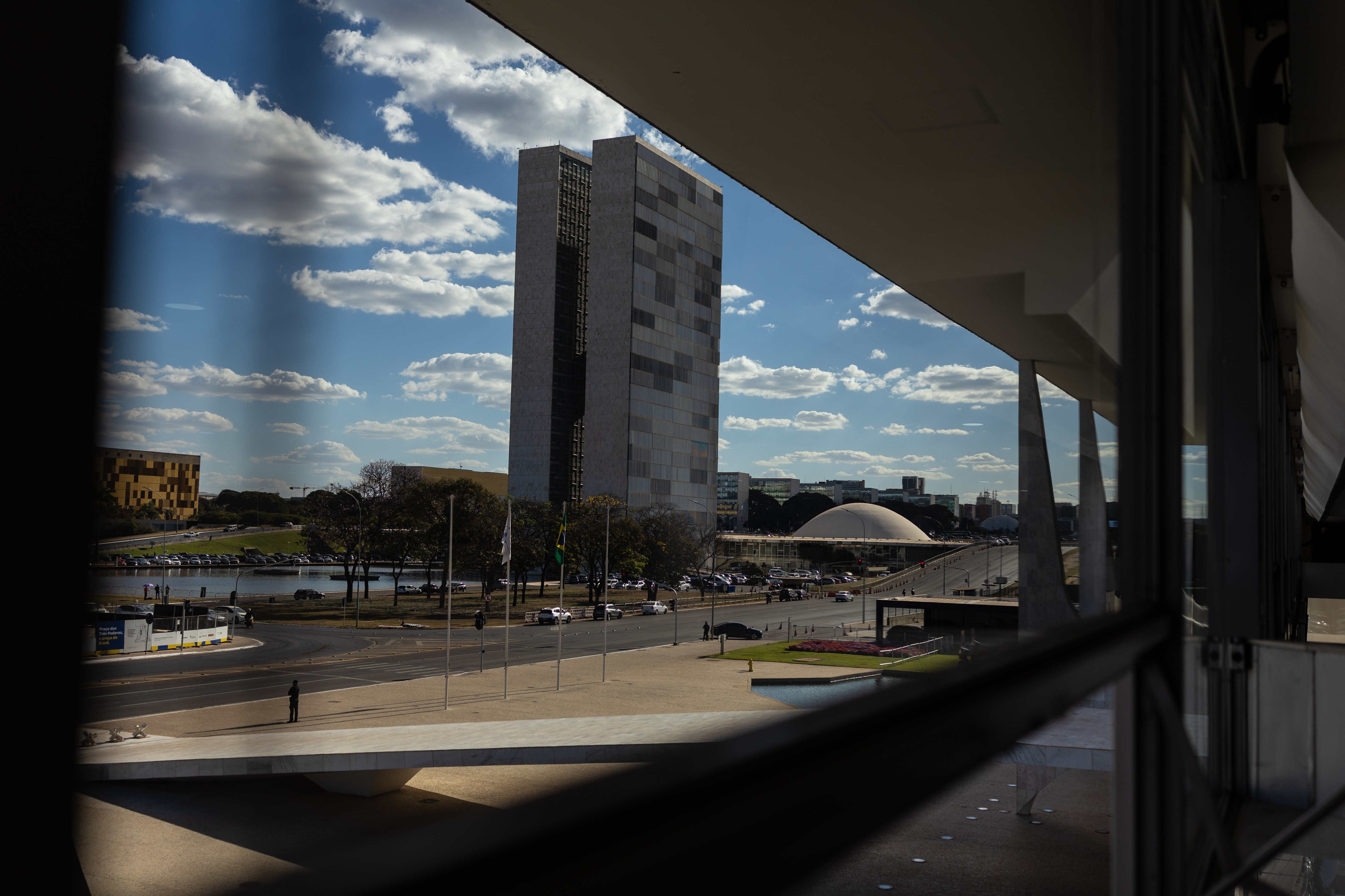 Fim da escala 6x1 pode ser aprovada hoje, mas incerteza sobre o futuro permanece