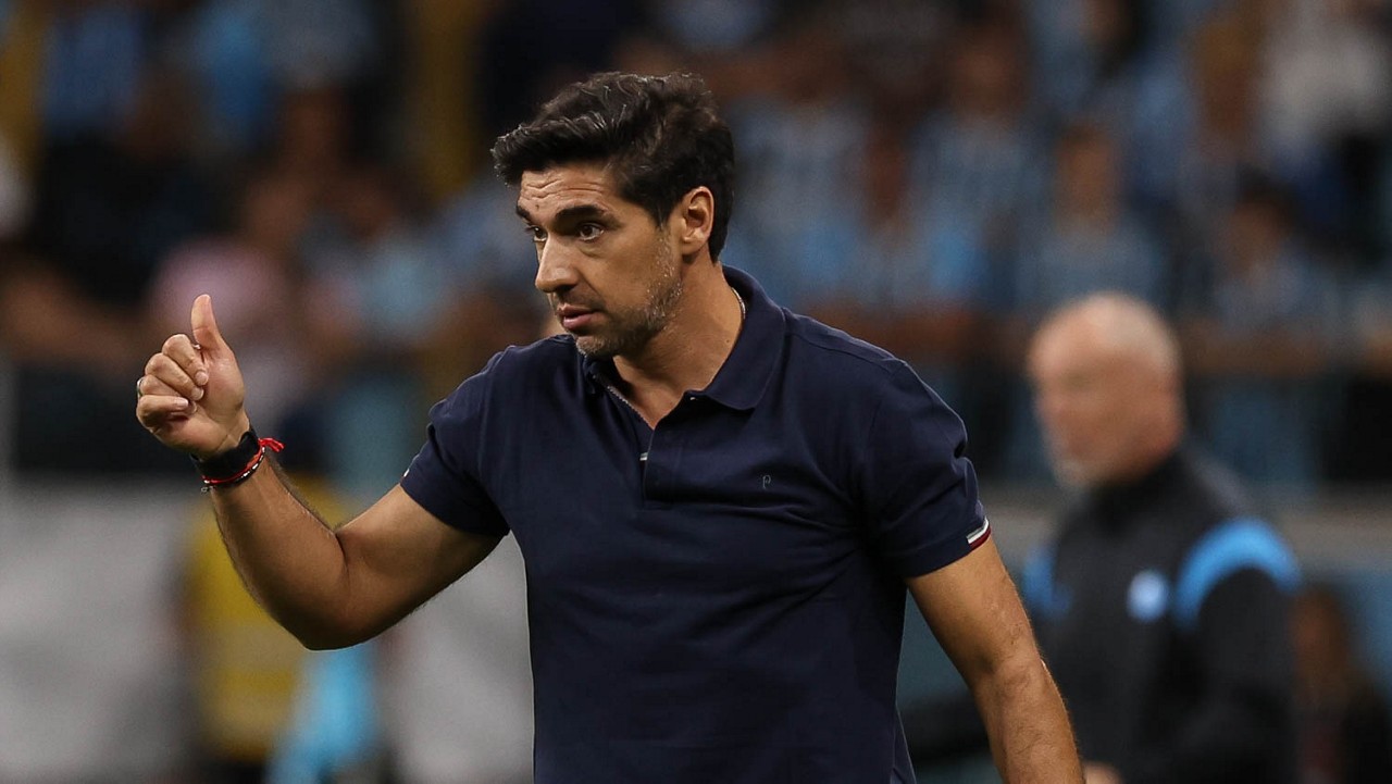 Abel Ferreira, técnico do Palmeiras, é suspenso por seis jogos pelo STJD por expulsões no Brasileirão
